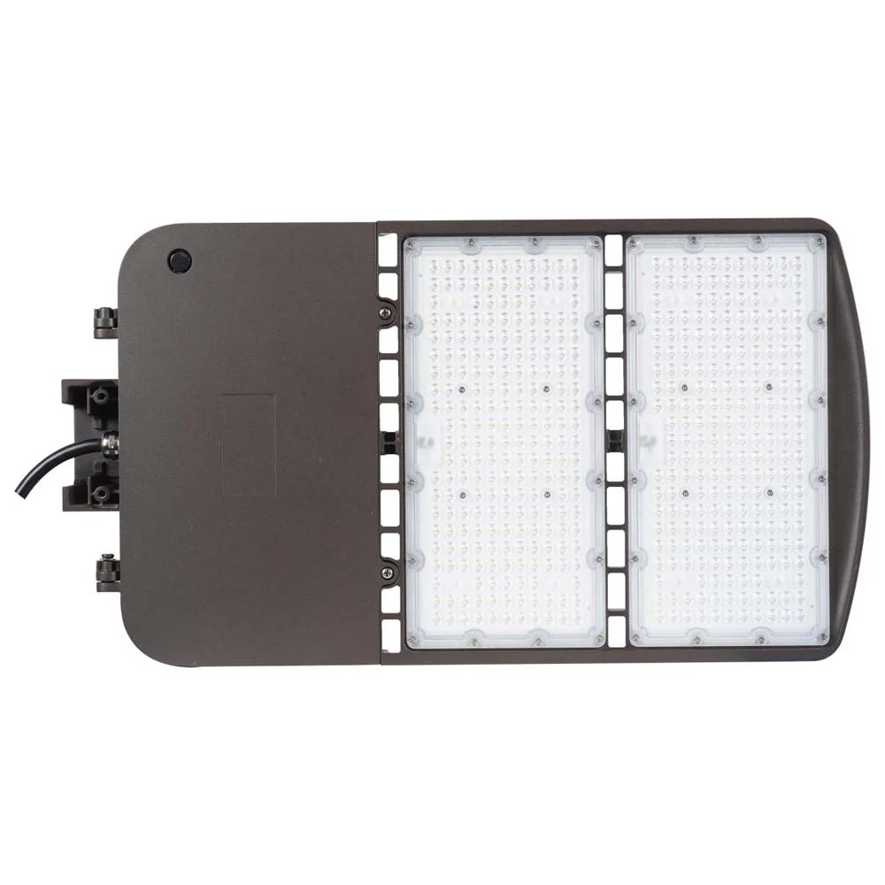 LED Area Light Type III 300W Bronze Finish 5000K 277-480V - Image 3