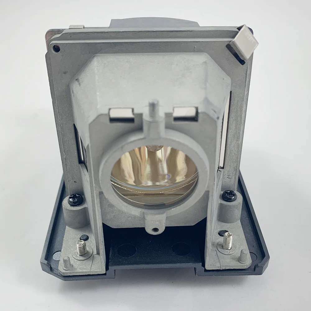 NEC NP-V311XJD - Projector Lamp Assembly Replacement - Image 3