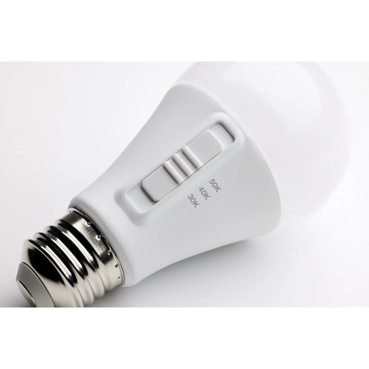 Satco 12w A19 LED 120v CCT Selectable 90 CRI White Finish Bulb - Image 3