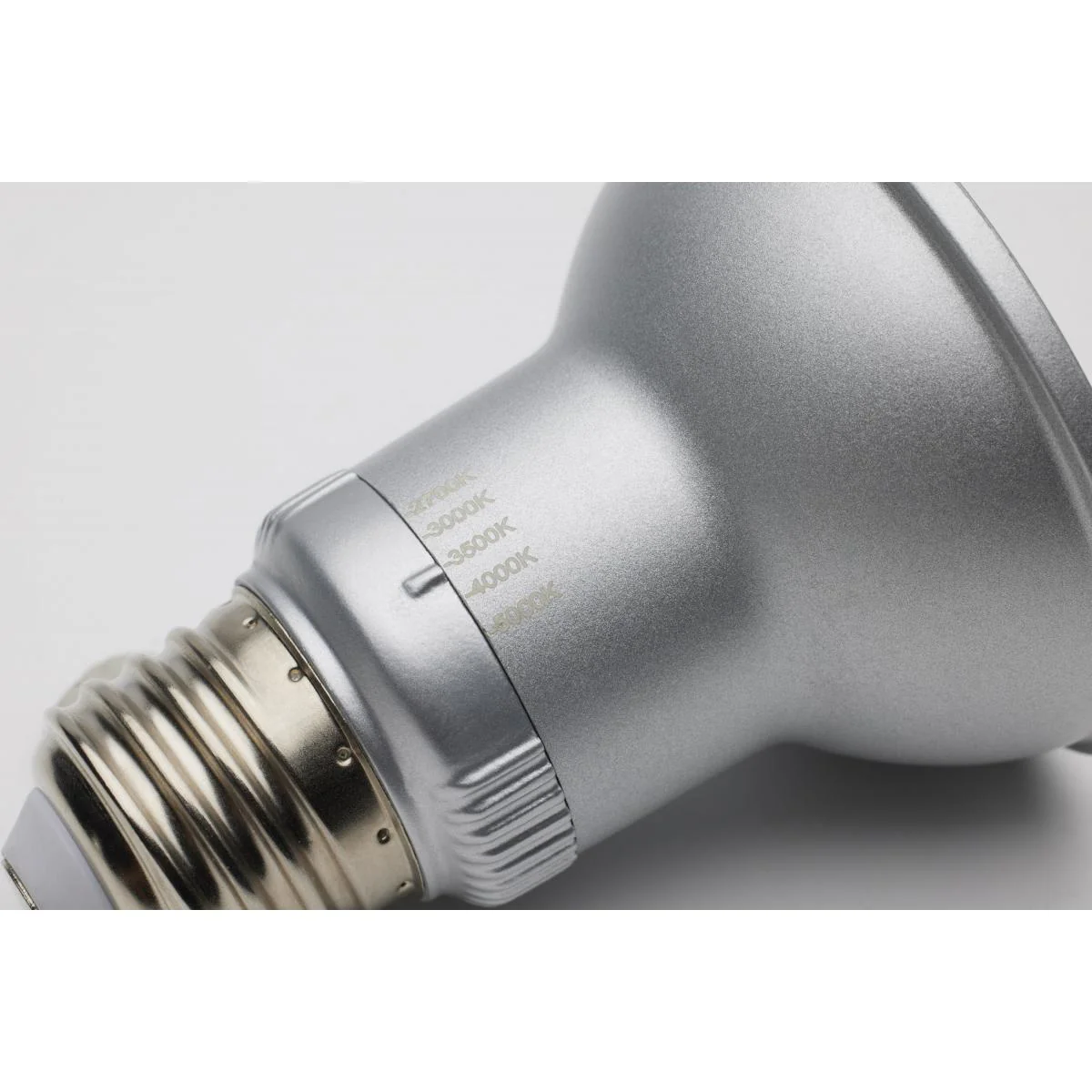 Satco 5.5w PAR20 LED E26 Base 40deg 120v CCT Selectable Silver Finish Bulb - Image 2
